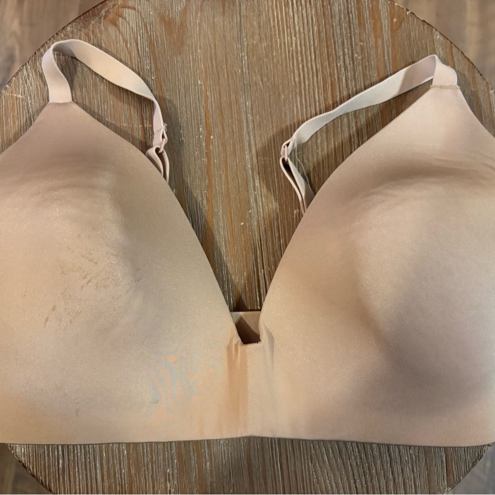 SKIMS Soft Beige Bra